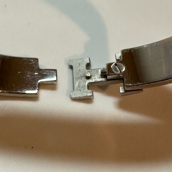 Hermes Clic H Enamel Bangle Bracelet - Picture 5 of 9